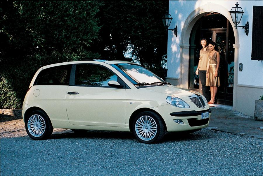  Lancia Ypsilon 2003 года  (фото 29 из 114)